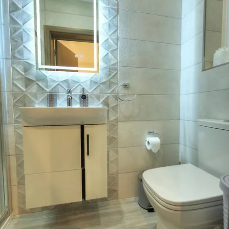 Britannia Suites, 2bedrooms Flat, View Jcas1 *