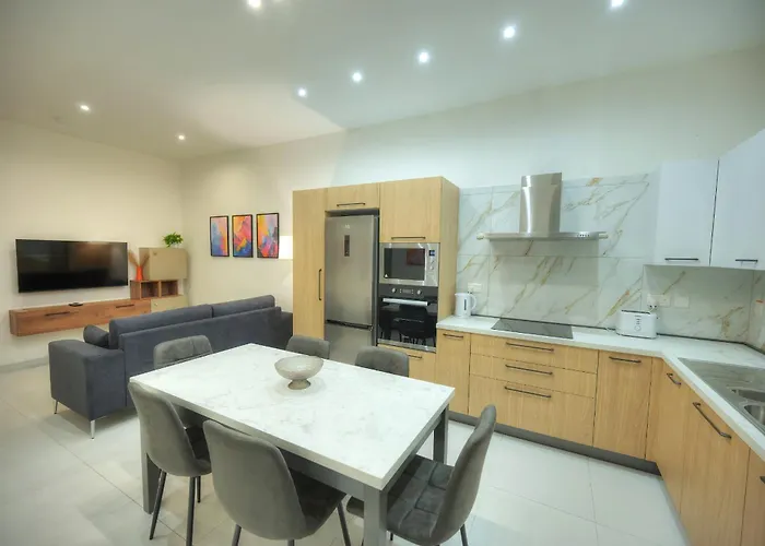 Britannia Suites, 2bedrooms Flat, View Jcas1 *