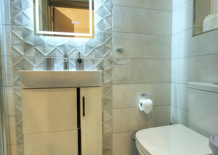 Britannia Suites, 2bedrooms Flat, View Jcas1 *