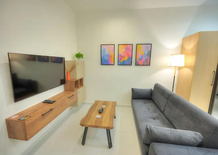 Britannia Suites, 2bedrooms Flat, View Jcas1 *